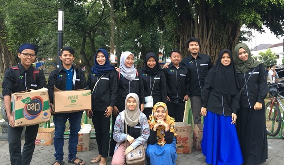 HMJ SASTRA ARAB UNIVERSITAS NEGERI MALANG BERBAGI DI BULAN YANG SUCI
