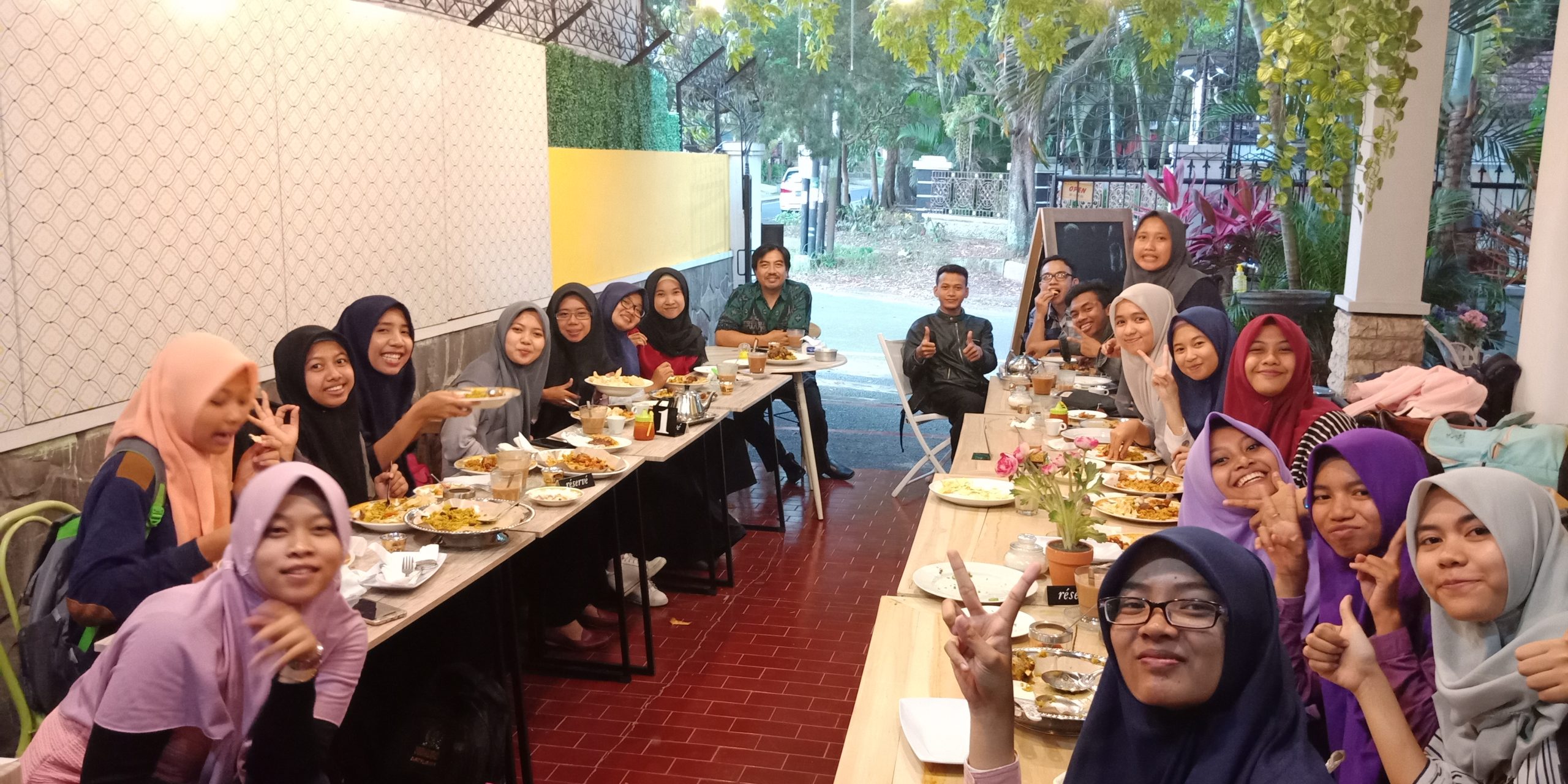 Tafahum Tsaqafi: Mengenali Budaya Arab Melalui Makanan Arab