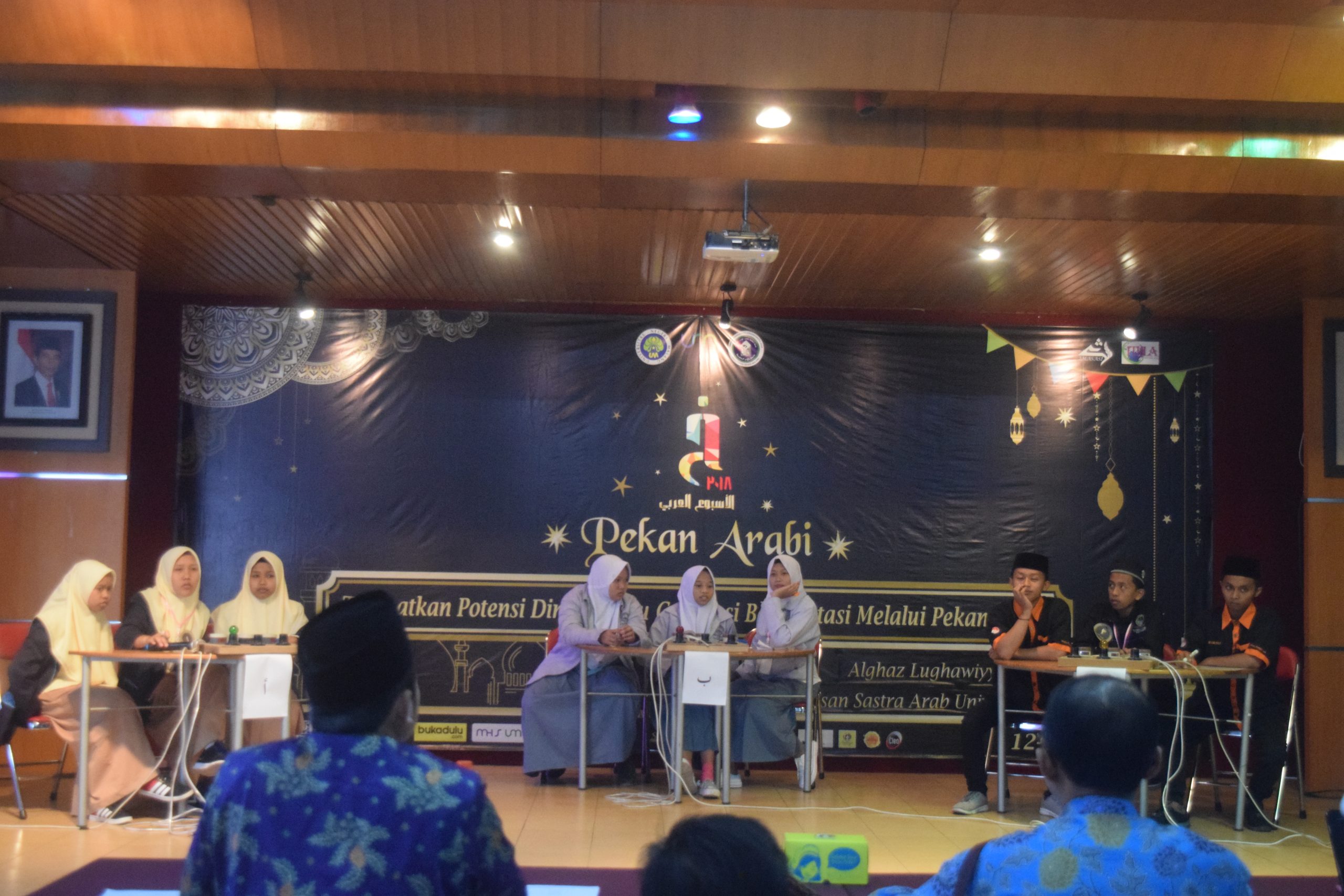 Pekan Arabi Day 4: Suara Lantang Peserta Dalam Lomba Taqdimul Qishah dan adu ketangkasan dalam lomba Alghaz Lughawiyyah (Cerdas Cermat)