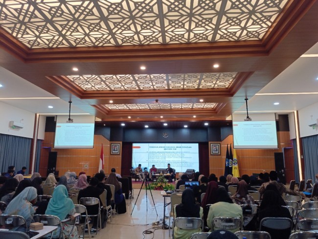 Departemen Sastra Arab UM Sukses Gelar International Conference on Arabic Language