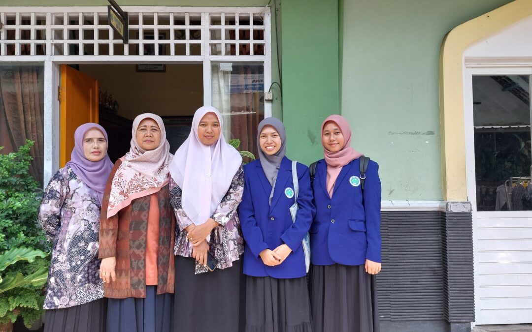 Mahasiswa UM Lakukan Observasi Media Pembelajaran Bahasa Arab di MI Ma’arif Sukun 2