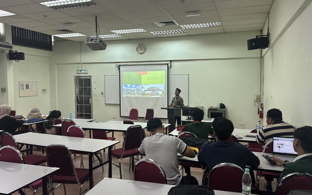 Prof. Dr. Imam Asrori, M.Pd Memberikan Kuliah Pola Nahi dalam Gramatikal Arab di UPM