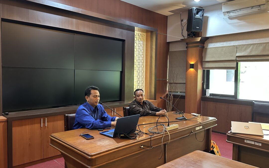 Department of Arabic Literature Presents Public Lecture at SMA Manarul Quran Lamongan