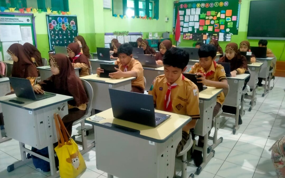 Dr. Mohammad Ahsanuddin Delivers Language Enrichment Session at Annur Bululawang Islamic Boarding School